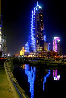 Бар-Дубай интересен прежде всего культурными и историческими памятниками