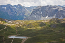 Тинь, Франция