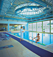 Крытый бассейн