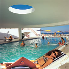 Бассейн с морской водой