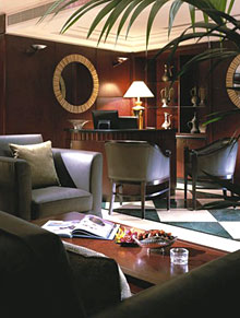 Eexecutive Club Loung