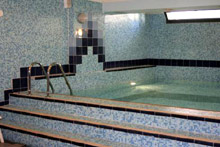 Закрытый бассейн