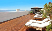 Летняя терраса на крыше отеля