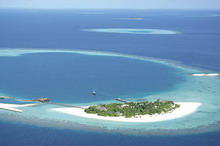 Safari Island Resort & Spa( ex.Dhoni Island Resort )