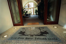 The Iron Gate Hotel And Suites