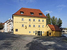 Archibald at the Charles Bridge