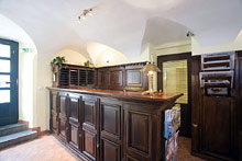 Archibald at the Charles Bridge