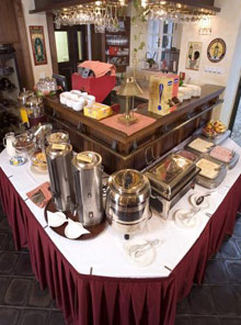 Archibald at the Charles Bridge