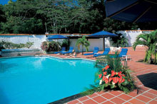 Calabash Hotel & Villas