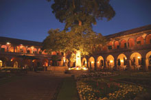 Hotel Monasterio