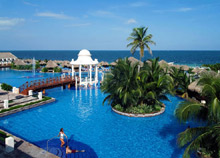 Now Sapphire Riviera Cancun