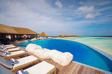 Lily Beach Resort & Spa At Huvahendhoo