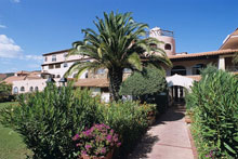 Colonna Beach Hotel & Residence