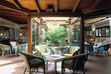 Grand Smeraldo Beach