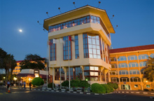 Metropolitan Hotel Dubai