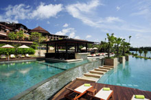Radisson Blu Plaza Resort Phuket Panwa Beach