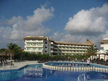 Blue Bay Grand Esmeralda