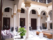 AlmaSevilla - Hotel Palacio De Villapanes