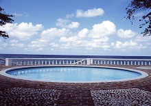 Round Hill Hotel and Villas