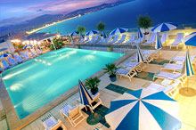 Открытый подогреваемый бассейн