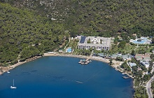 Crystal Green Bay Resort