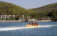 Crystal Green Bay Resort