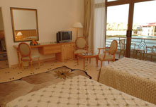 Raouf Hotels International moon