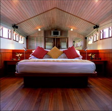 Safari Island Resort & Spa( ex.Dhoni Island Resort )