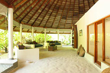 Safari Island Resort & Spa( ex.Dhoni Island Resort )