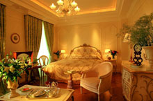 King George II Palace