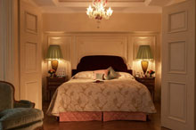 King George II Palace