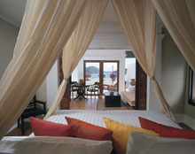 The Nai Harn Phuket(ex.The Royal Phuket Yacht Club)