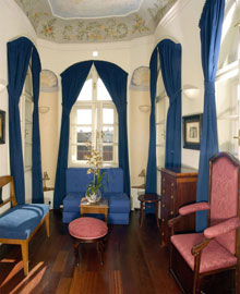 The Iron Gate Hotel And Suites