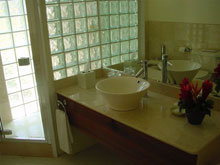 Calabash Hotel & Villas