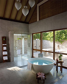 Four Seasons Resort Maldives at Landaa Giraavaru