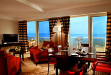 Le Meridien Lav Split