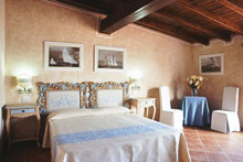 Colonna Beach Hotel & Residence