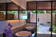 Lily Beach Resort & Spa At Huvahendhoo