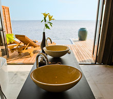 Lily Beach Resort & Spa At Huvahendhoo