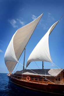 Safari Island Resort & Spa( ex.Dhoni Island Resort )