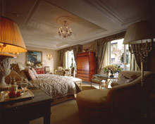 Four Seasons Hotel George V Paris