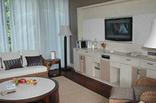 Shangri-La's Villingili Resort & Spa