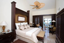 Royal Hideaway Playacar