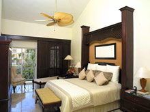 Royal Hideaway Playacar