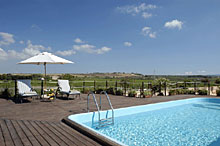 Терраса с бассейном