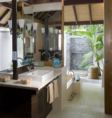 LUX* South Ari Atoll (ex.LUX* Maldives)