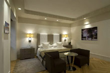 Bentley(ex.Bentley Hotel Genova (Генуя))