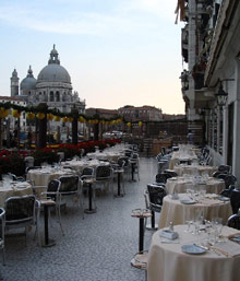 Hotel Monaco & Grand Canal