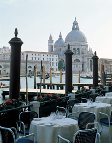 Hotel Monaco & Grand Canal