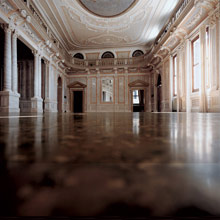 Hotel Monaco & Grand Canal